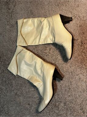 80s vintage leather boots in EUC